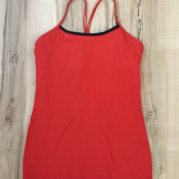 lululemon athletica Tops - Lululemon power Y 🍋❤️